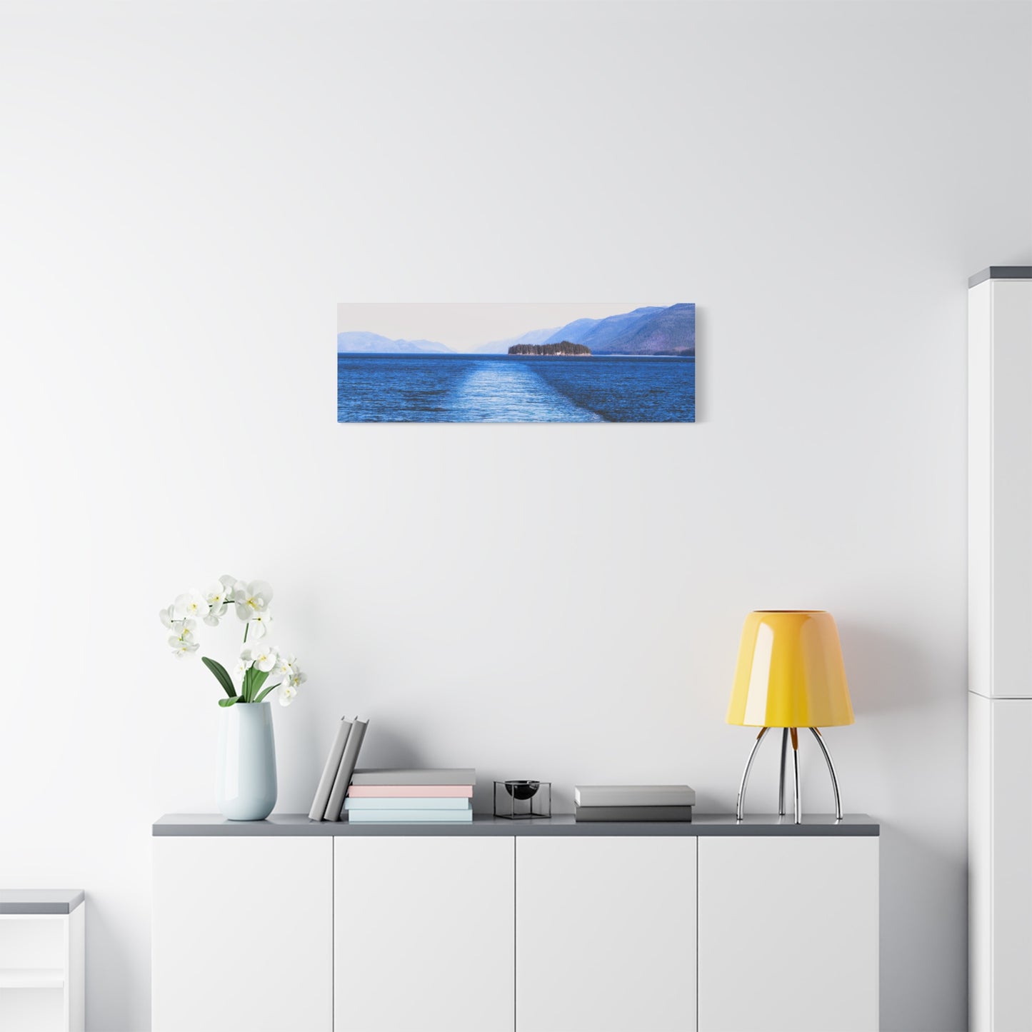 Canvas Print - Wake in Water Photo