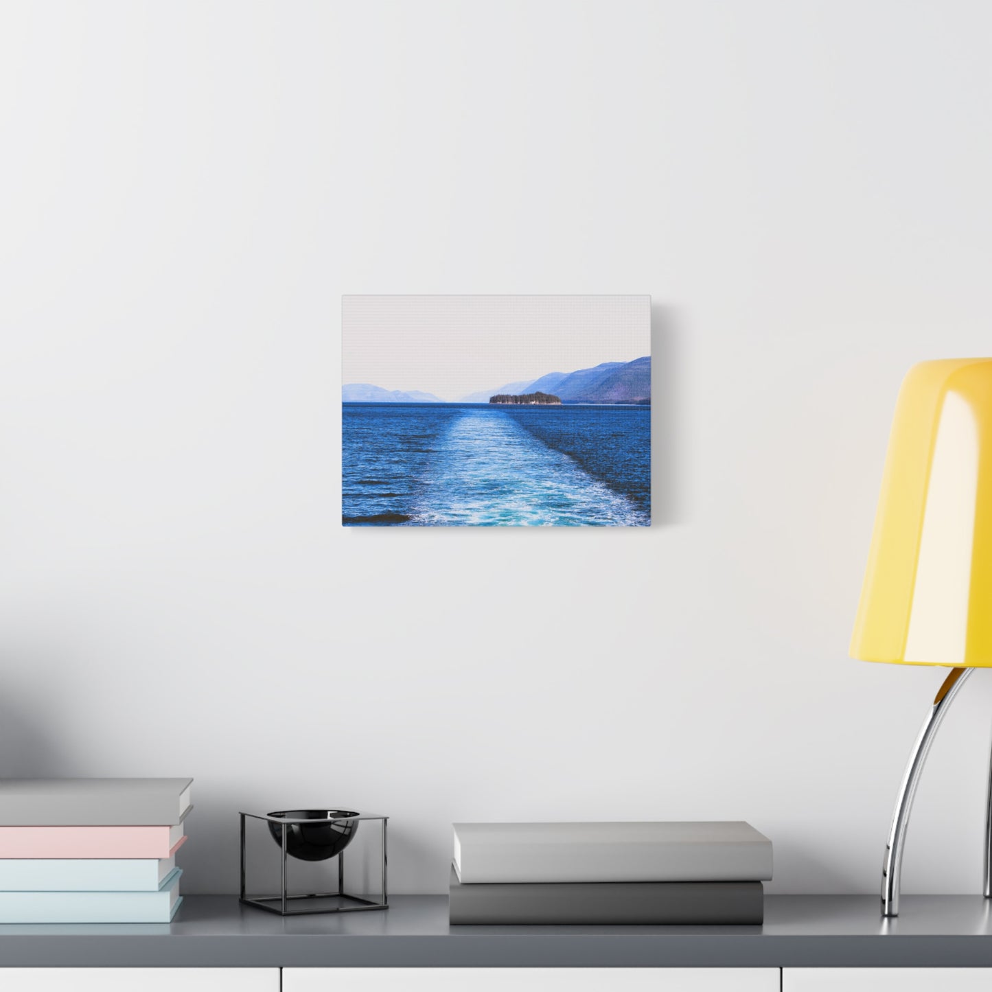 Canvas Print - Wake in Water Photo