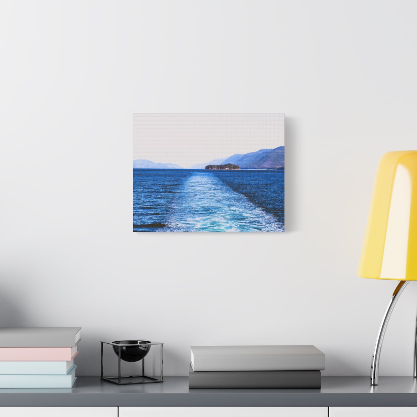 Canvas Print - Wake in Water Photo