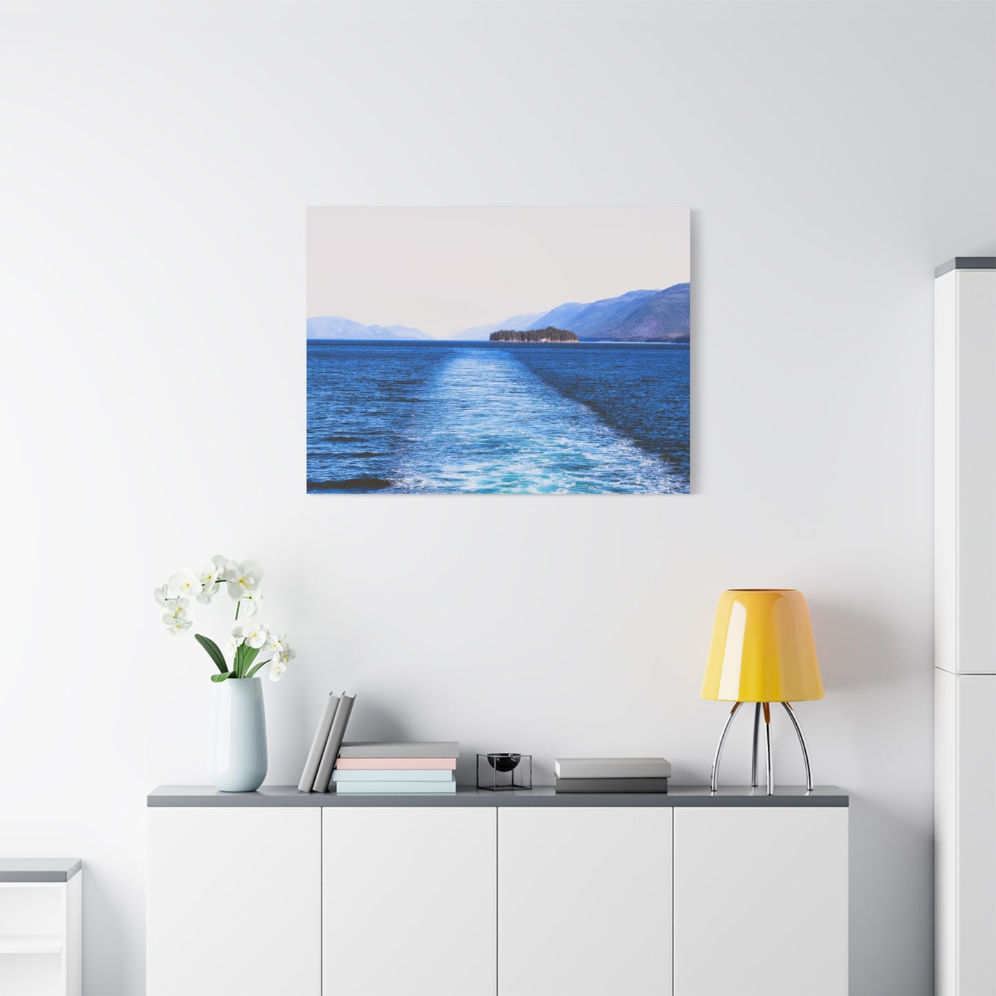 Canvas Print - Wake in Water Photo