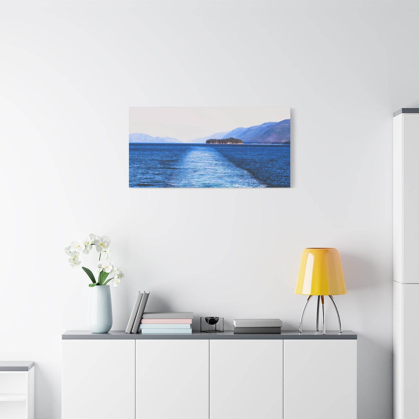 Canvas Print - Wake in Water Photo