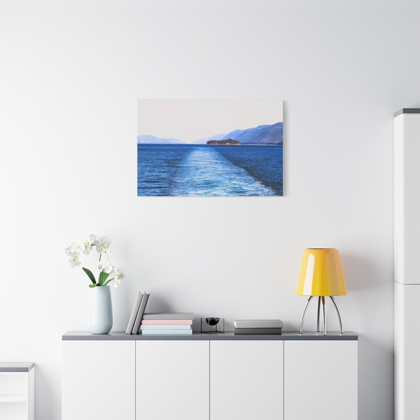 Canvas Print - Wake in Water Photo