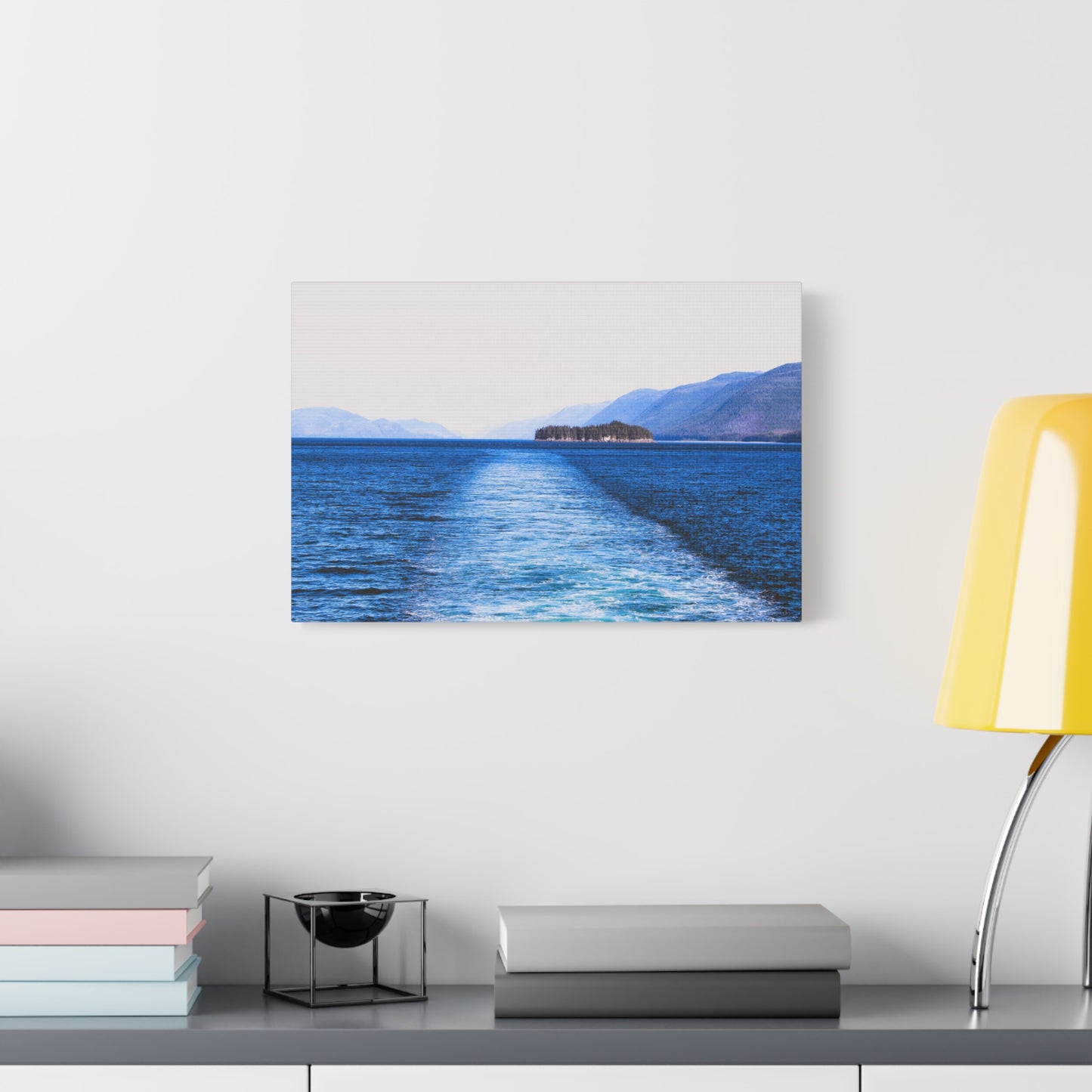 Canvas Print - Wake in Water Photo