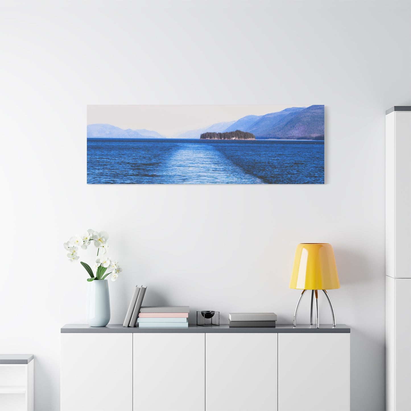 Canvas Print - Wake in Water Photo