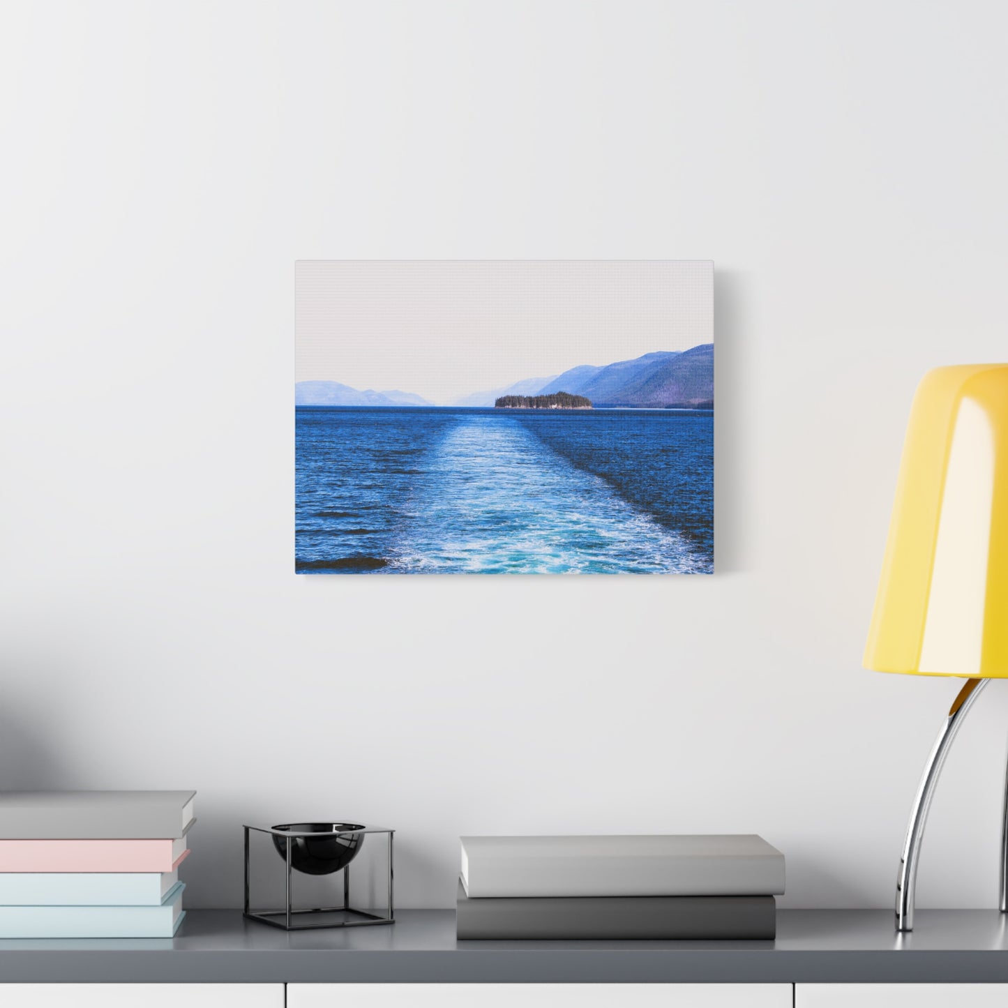 Canvas Print - Wake in Water Photo